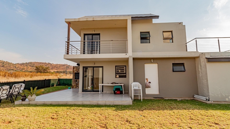 2 Bedroom Property for Sale in Redstone Private Country Estate North West